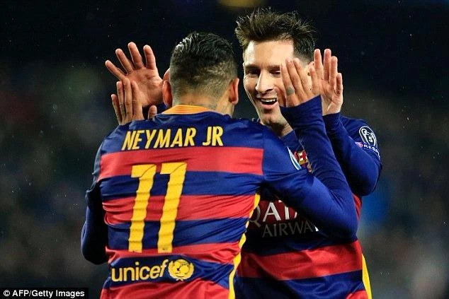 và Messi trong màu áo của Barca